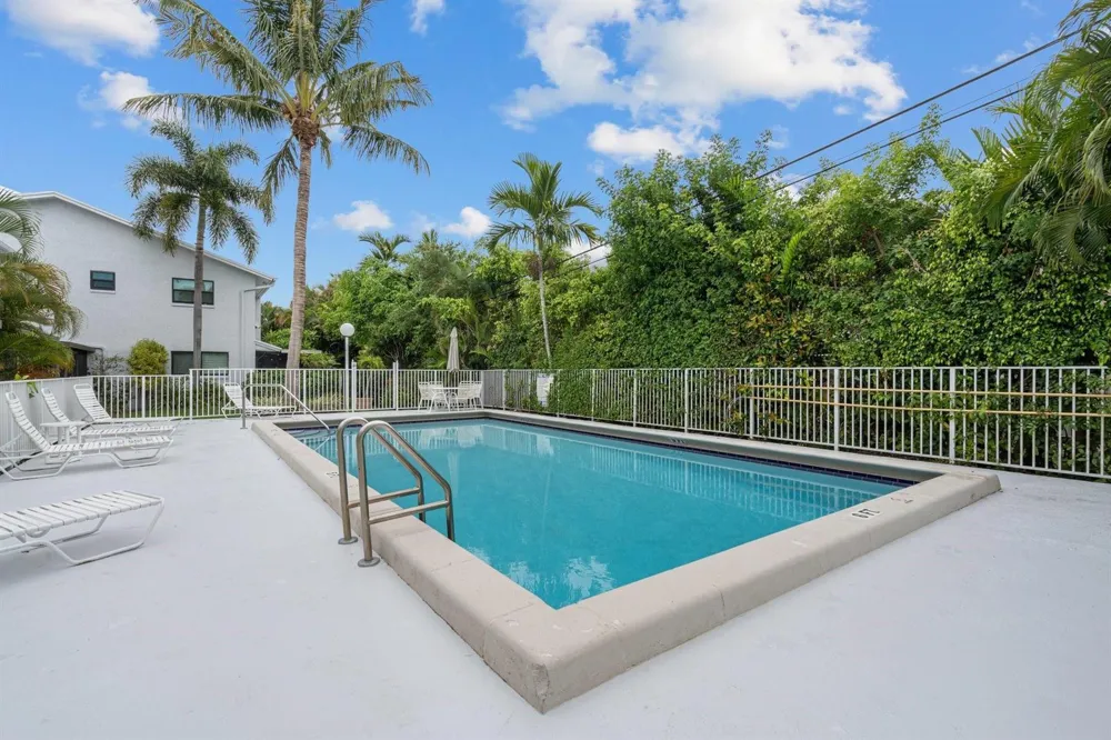 2116 NE 44TH STREET Lighthouse Point, FL 33064