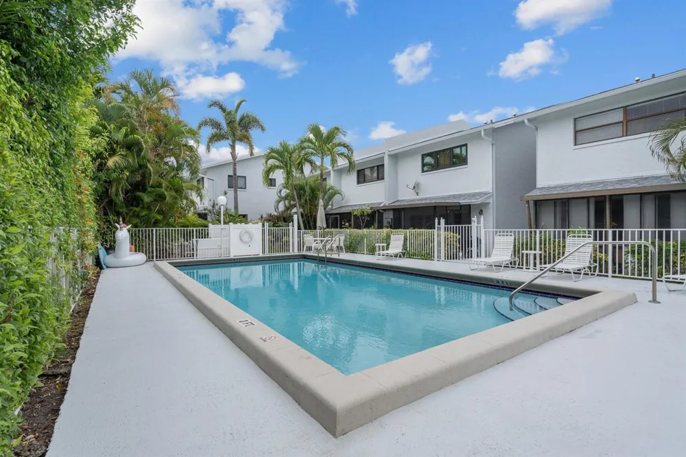 2116 NE 44TH STREET Lighthouse Point, FL 33064