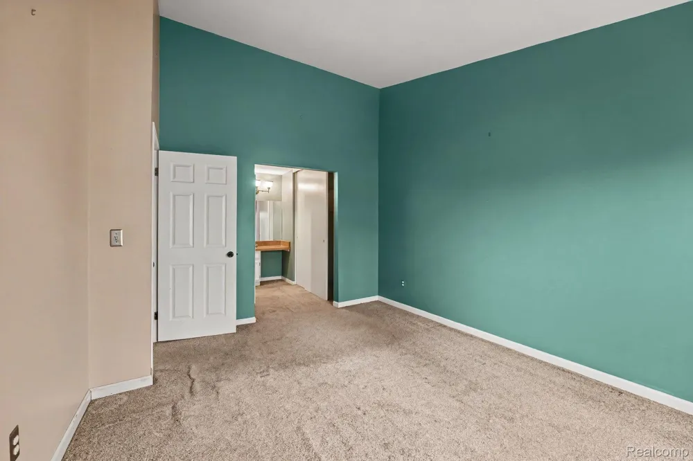 37491 Charter Oaks Boulevard Clinton Charter Township, MI 48036