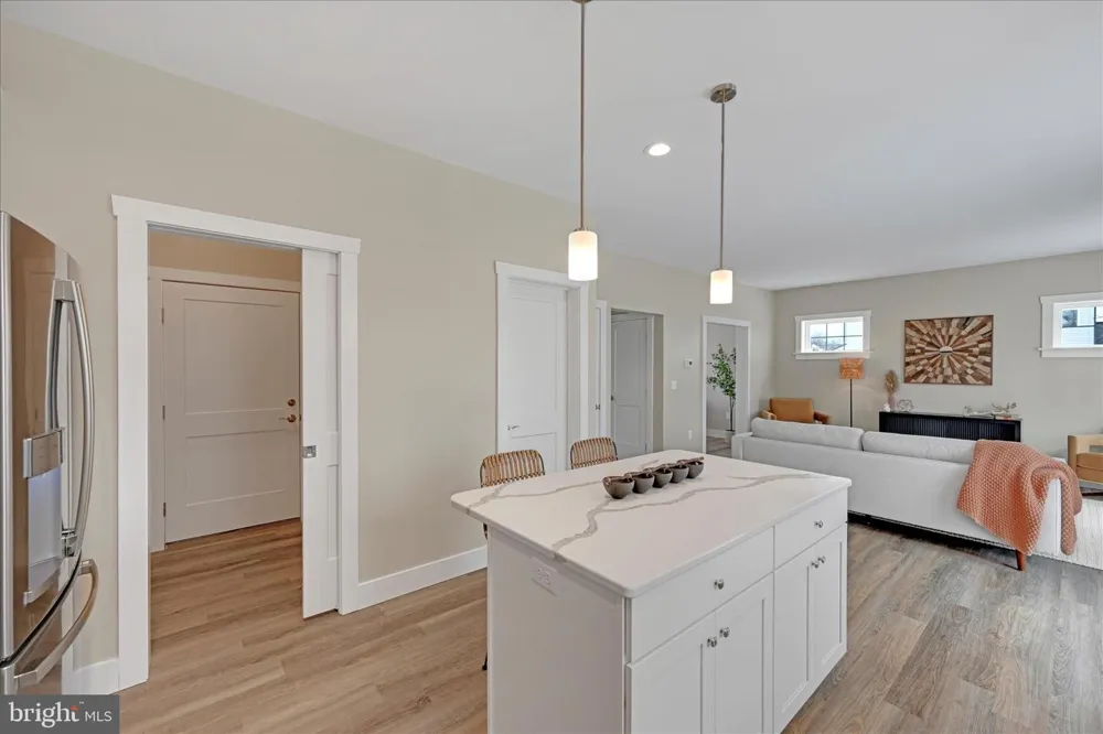 256 PILGRIM DRIVE Lancaster, PA 17603