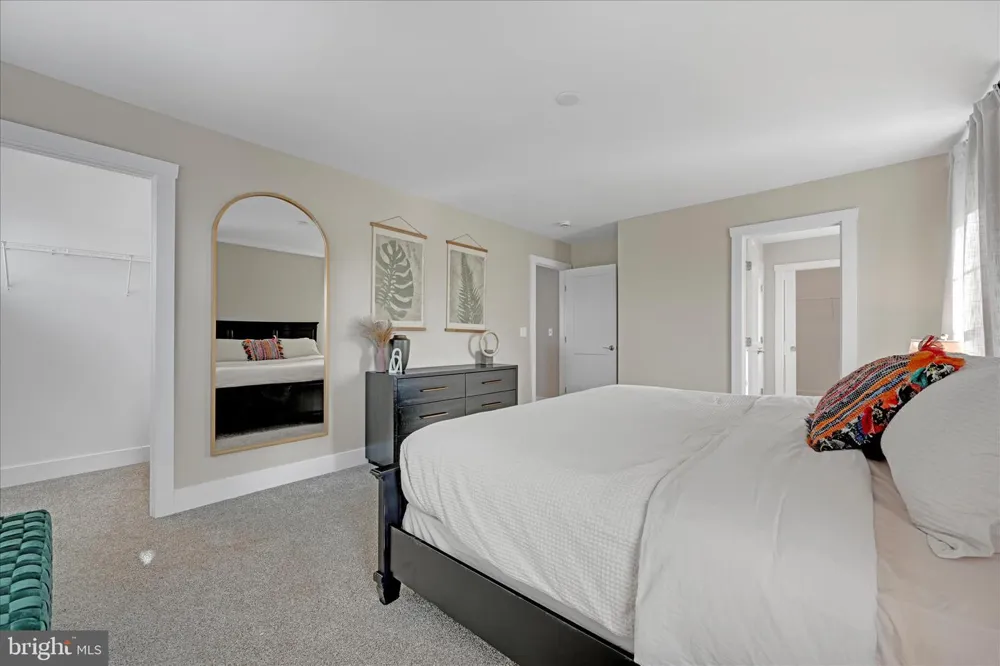 256 PILGRIM DRIVE Lancaster, PA 17603