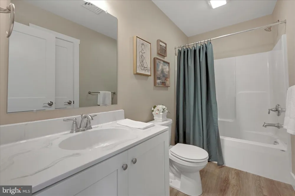 256 PILGRIM DRIVE Lancaster, PA 17603
