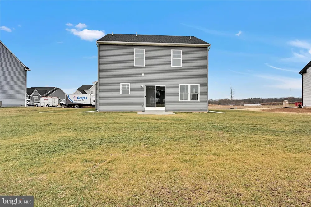 256 PILGRIM DRIVE Lancaster, PA 17603