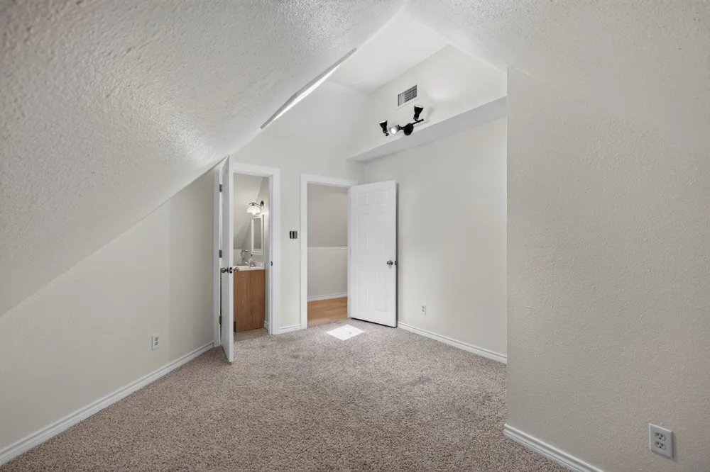 116 S Avenue D Shiner, TX 77984