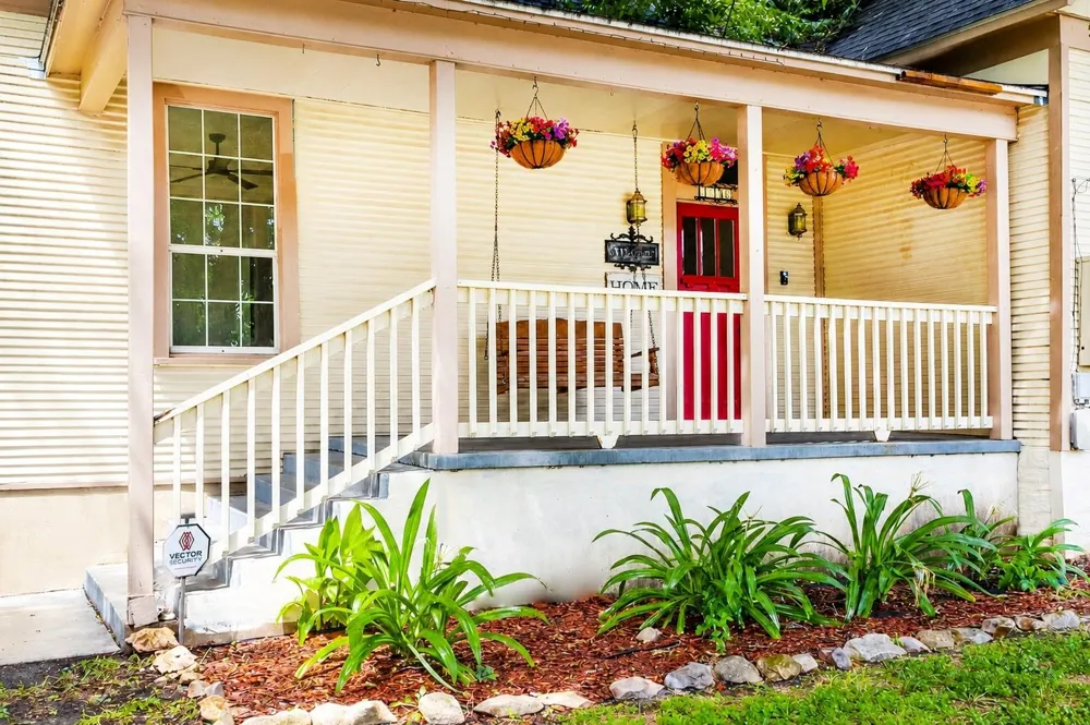 116 S Avenue D Shiner, TX 77984