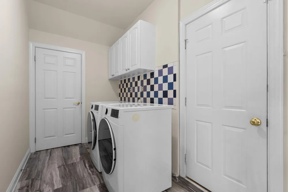 3807 PARK LAKE DRIVE Rockville, MD 20853