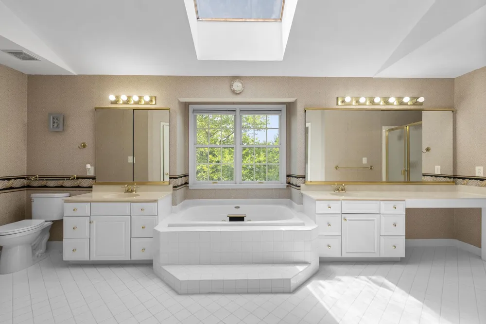 3807 PARK LAKE DRIVE Rockville, MD 20853