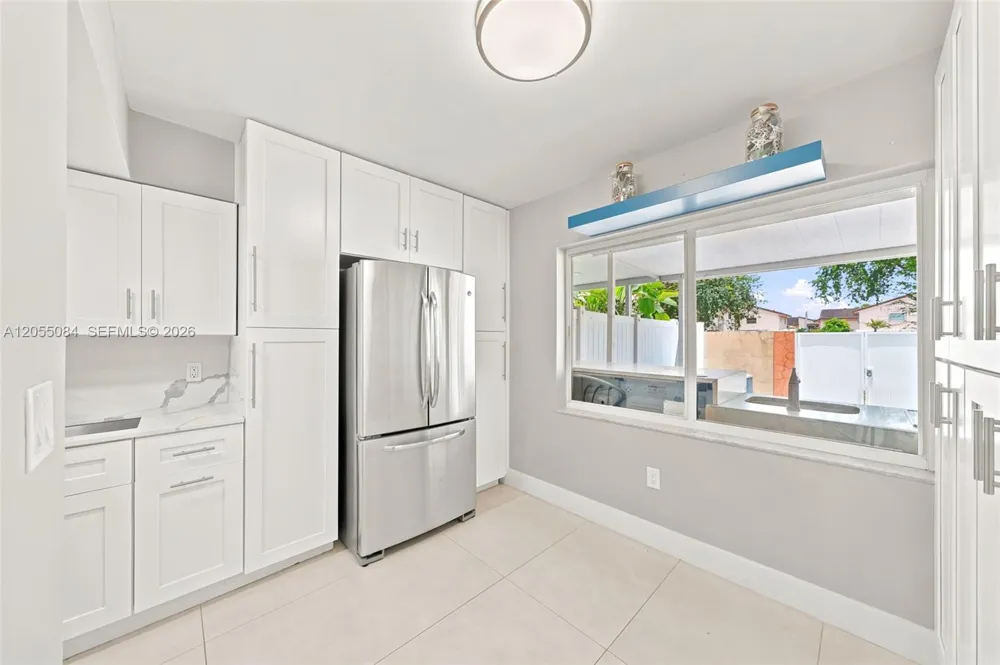 5255 W 26th Ct #803 Hialeah, FL 33016