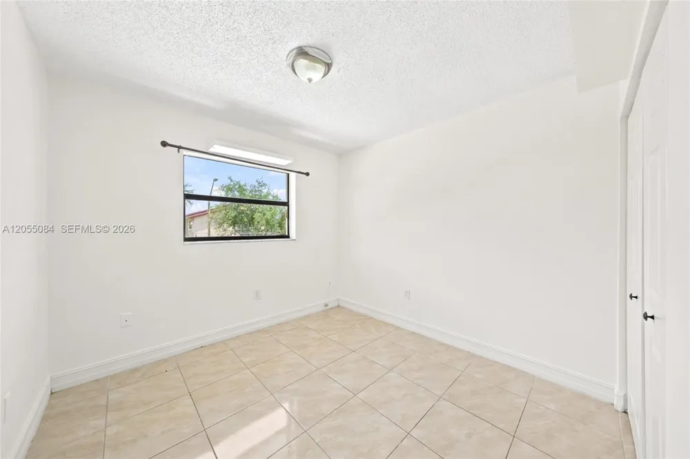 5255 W 26th Ct #803 Hialeah, FL 33016