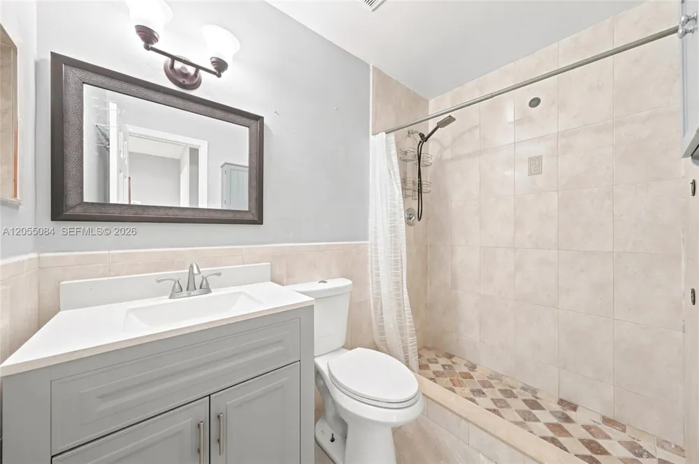 5255 W 26th Ct #803 Hialeah, FL 33016