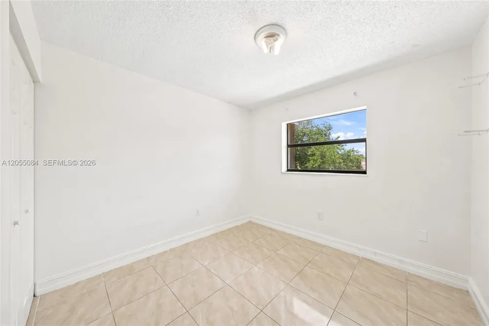 5255 W 26th Ct #803 Hialeah, FL 33016