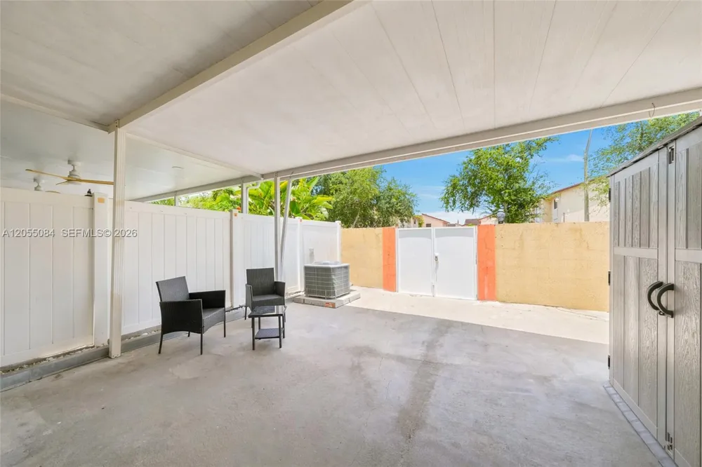 5255 W 26th Ct #803 Hialeah, FL 33016