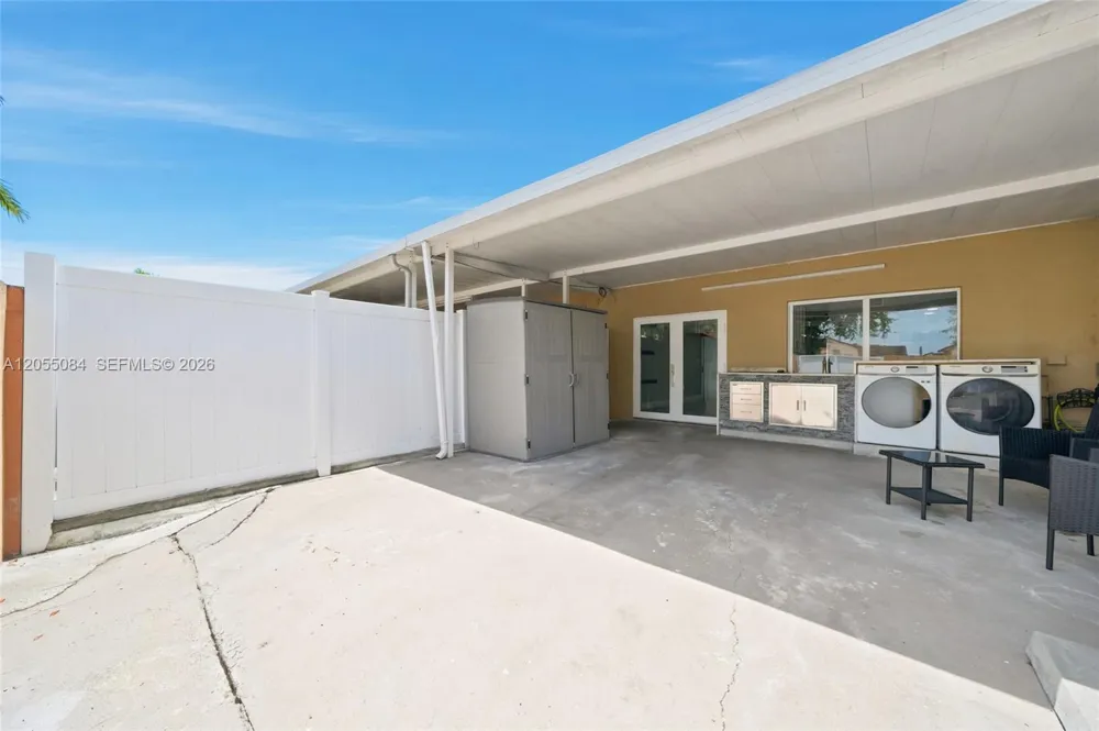 5255 W 26th Ct #803 Hialeah, FL 33016