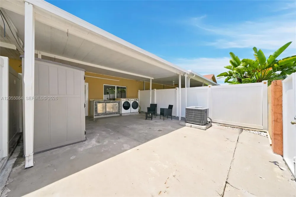 5255 W 26th Ct #803 Hialeah, FL 33016
