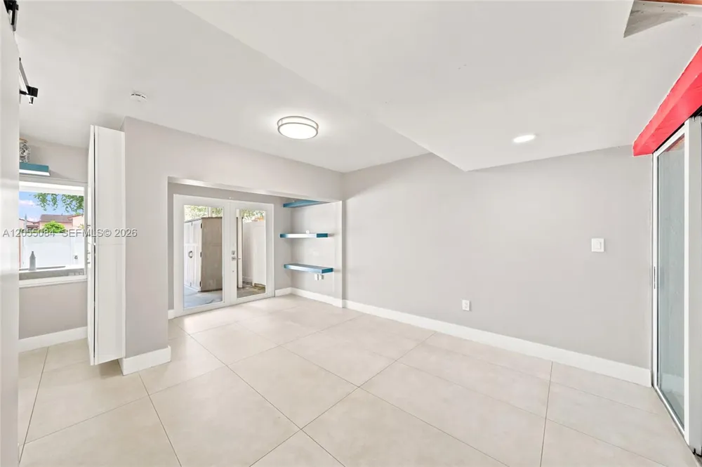 5255 W 26th Ct #803 Hialeah, FL 33016