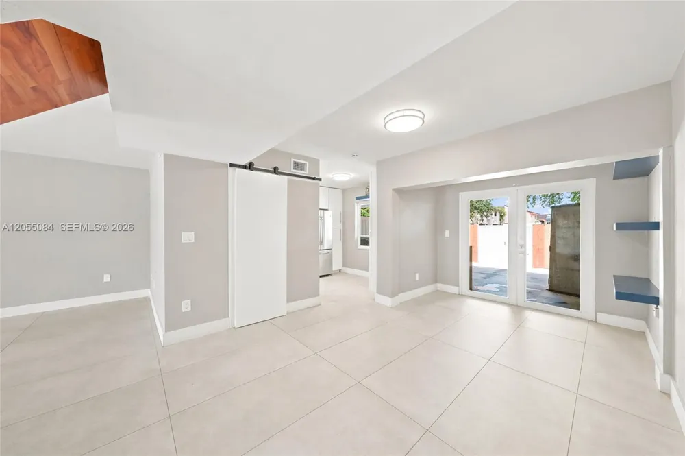 5255 W 26th Ct #803 Hialeah, FL 33016