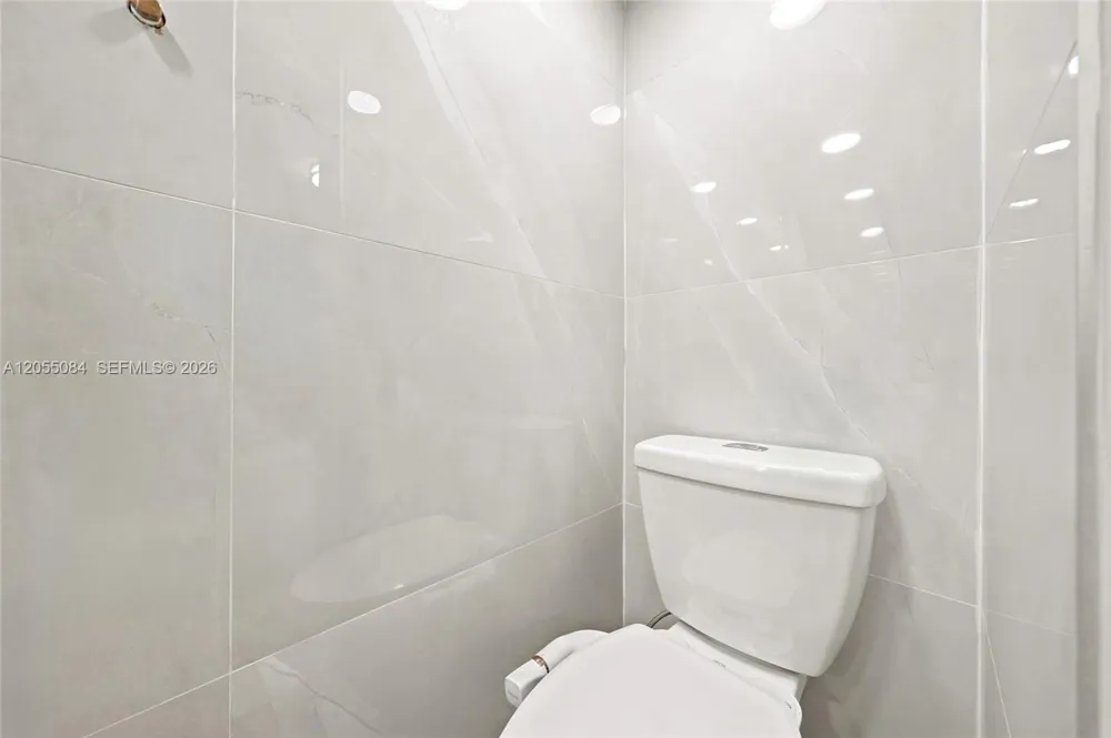 5255 W 26th Ct #803 Hialeah, FL 33016
