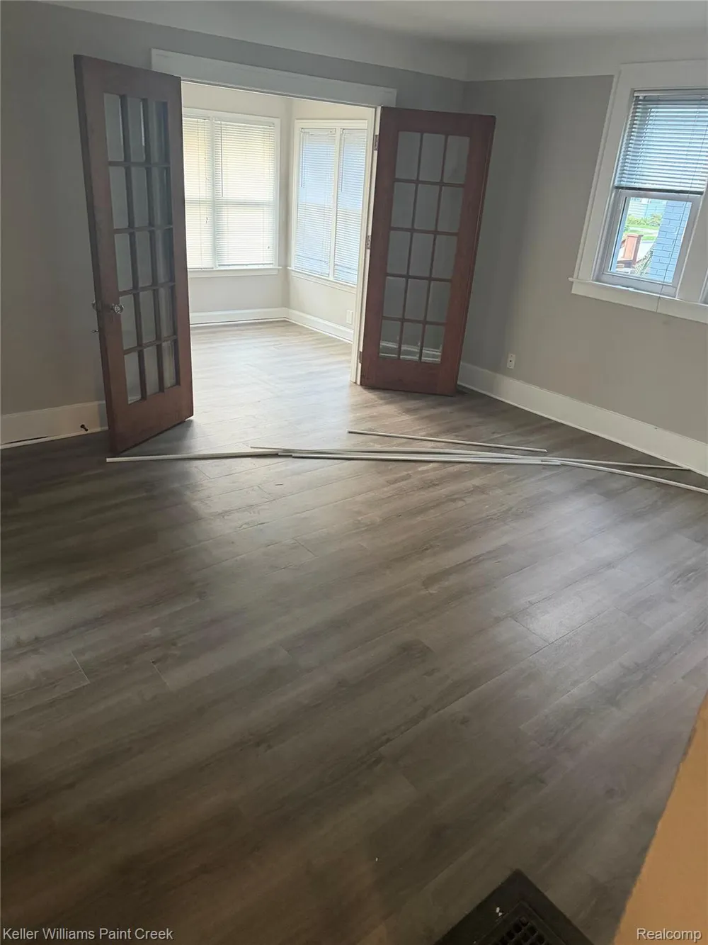 909 Knowles Street Royal Oak City, MI 48067