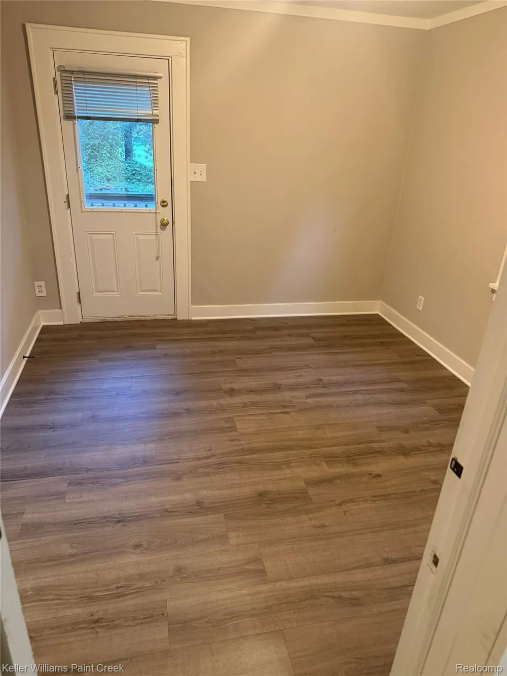 909 Knowles Street Royal Oak City, MI 48067
