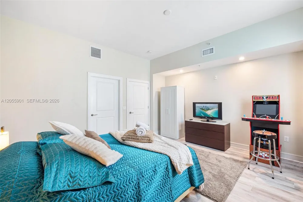 5300 NW 87th Ave #612 Doral, FL 33178