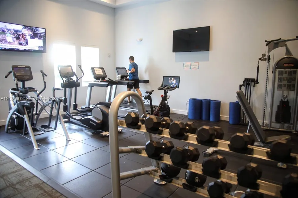 5300 NW 87th Ave #612 Doral, FL 33178