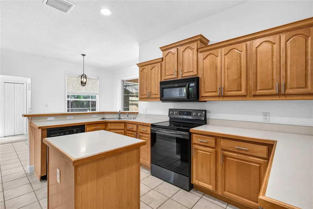 19337 SPRING OAK DRIVE Eustis, FL 32736