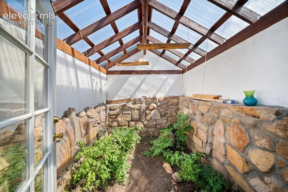 351 High Pasture Road Florissant, CO 80816