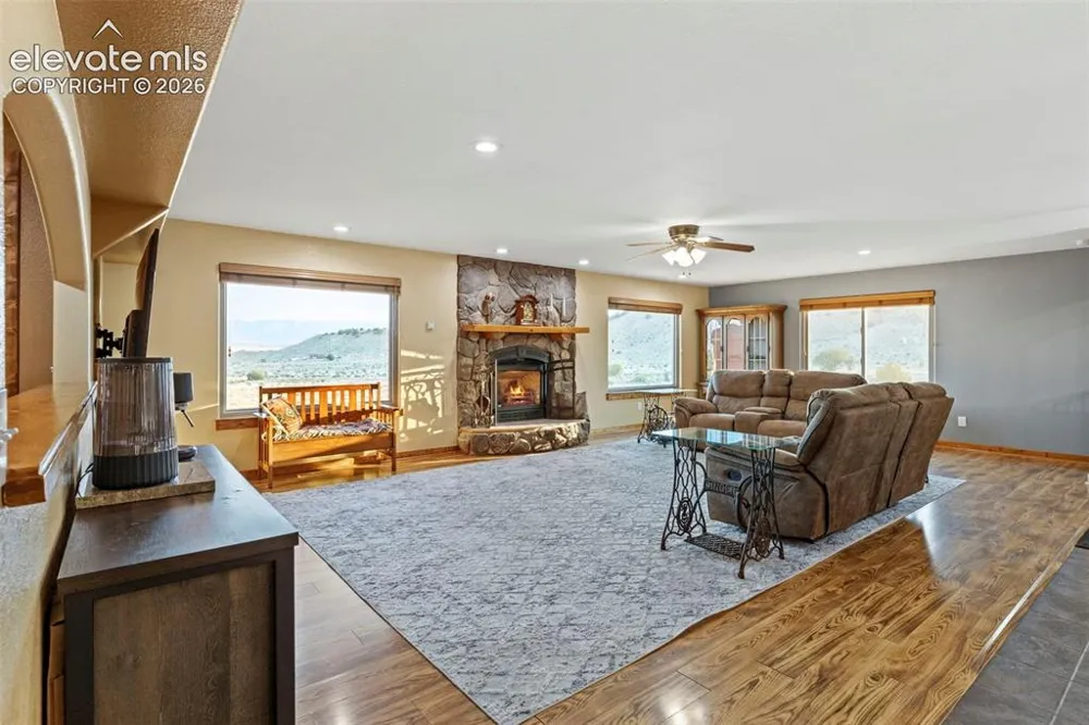 507 Van Egmond Drive Penrose, CO 81240
