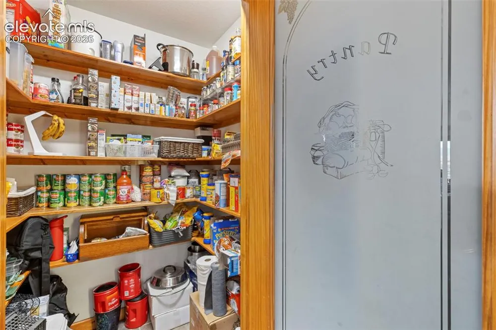 507 Van Egmond Drive Penrose, CO 81240