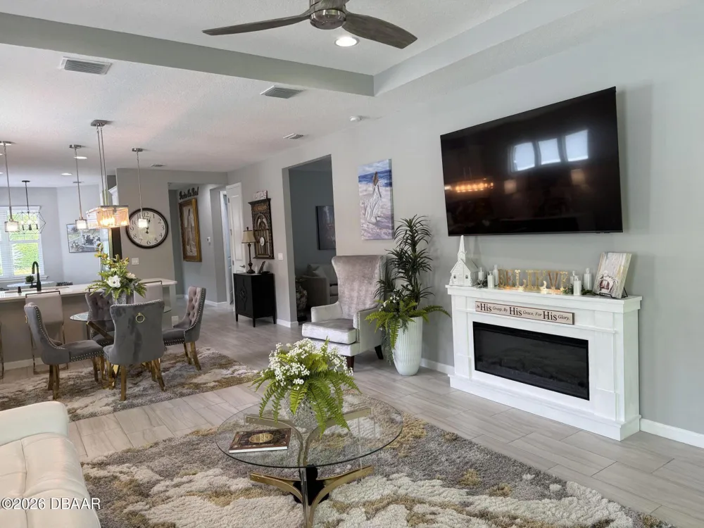173 Old Moss Circle Deland, FL 32724