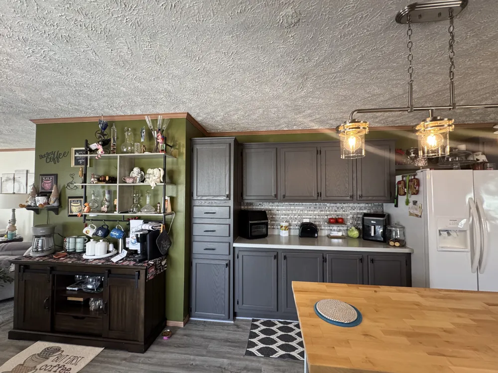 203 Borman Flushing, MI 48433