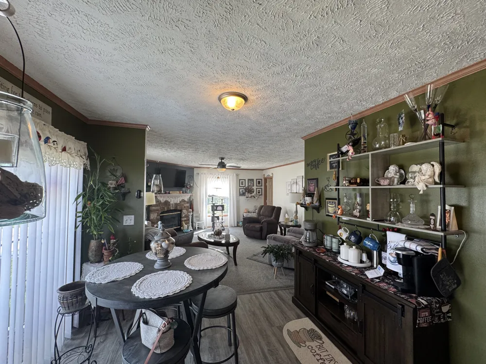 203 Borman Flushing, MI 48433