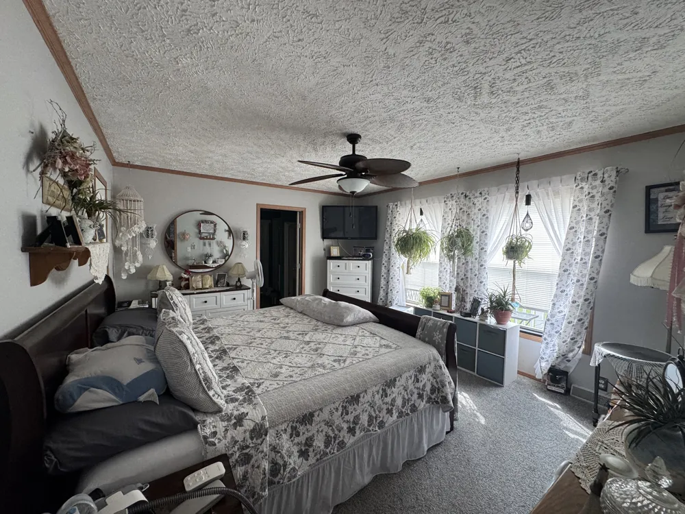 203 Borman Flushing, MI 48433