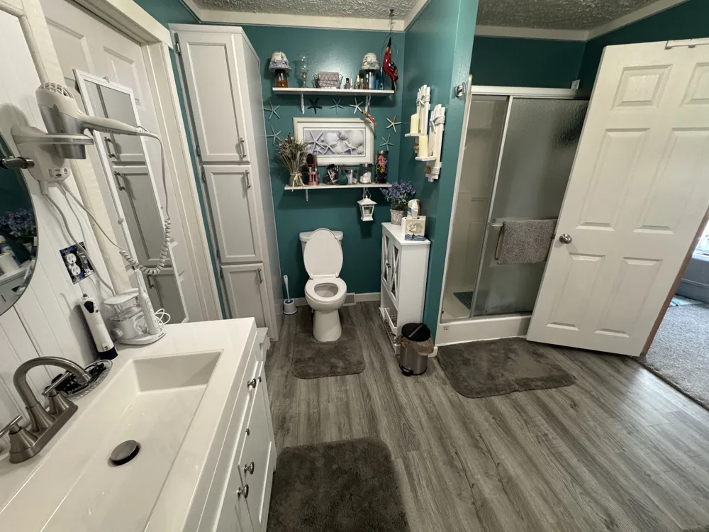 203 Borman Flushing, MI 48433