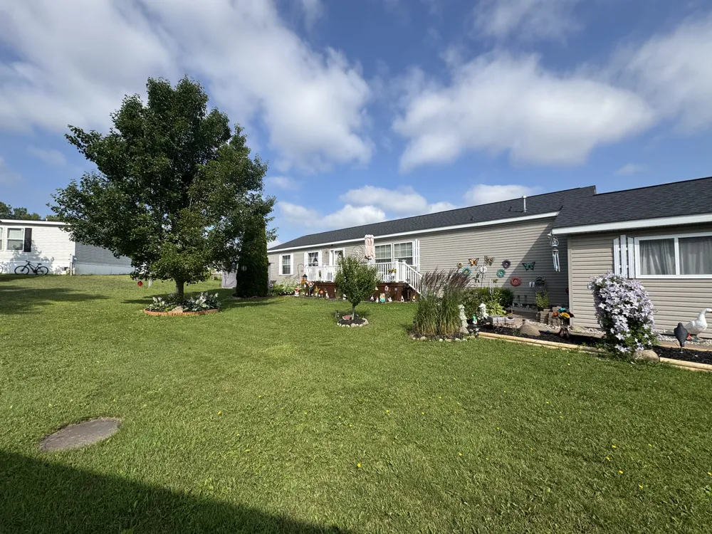 203 Borman Flushing, MI 48433
