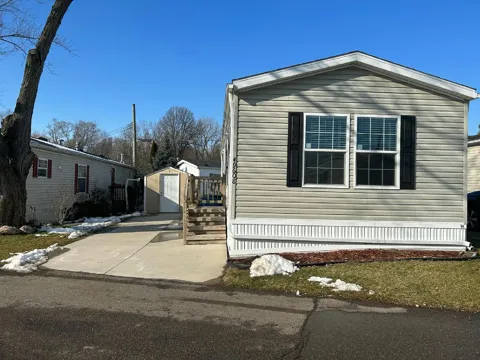 49608 Pine Dr., #33