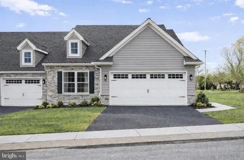 106 HILLARD FIELD