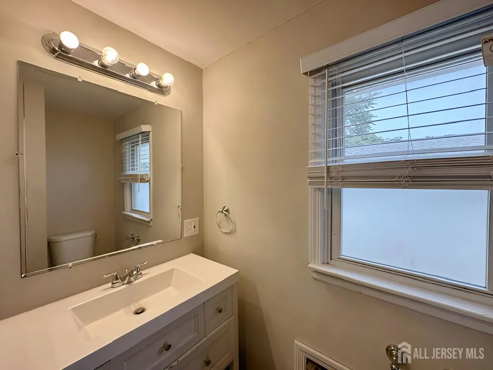 796 Hamilton Street Somerset County, NJ 08873