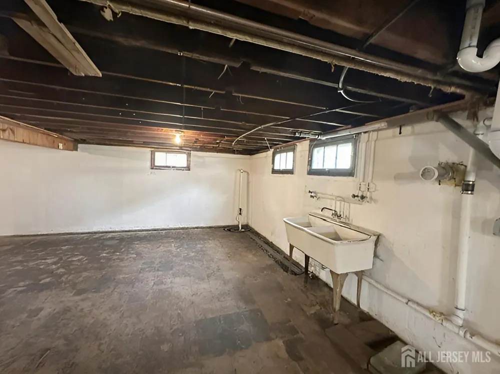 796 Hamilton Street Somerset County, NJ 08873