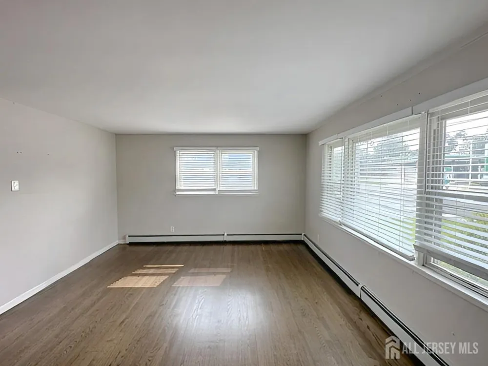 796 Hamilton Street Somerset County, NJ 08873