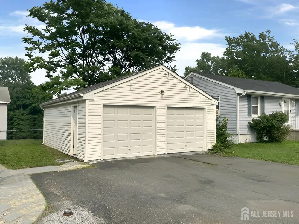796 Hamilton Street Somerset County, NJ 08873