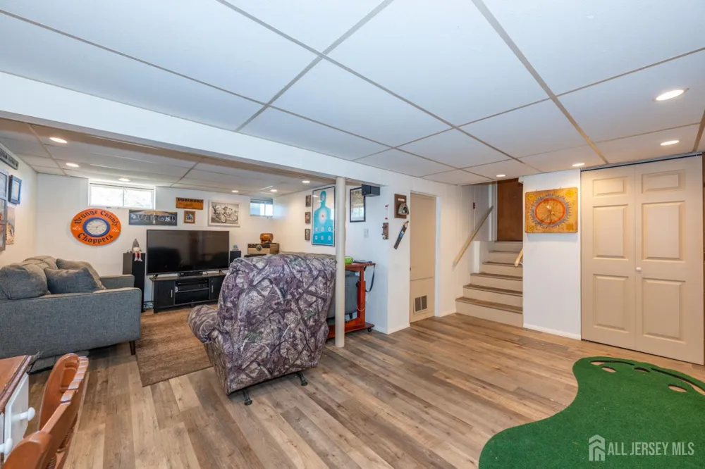 64 Sanford Drive Randolph, NJ 07869