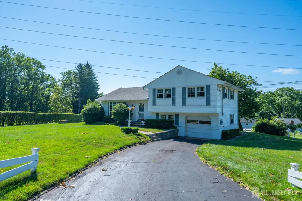 64 Sanford Drive Randolph, NJ 07869