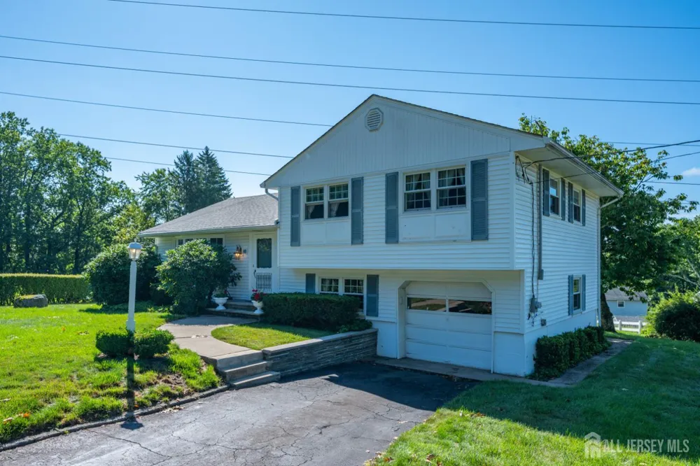 64 Sanford Drive Randolph, NJ 07869