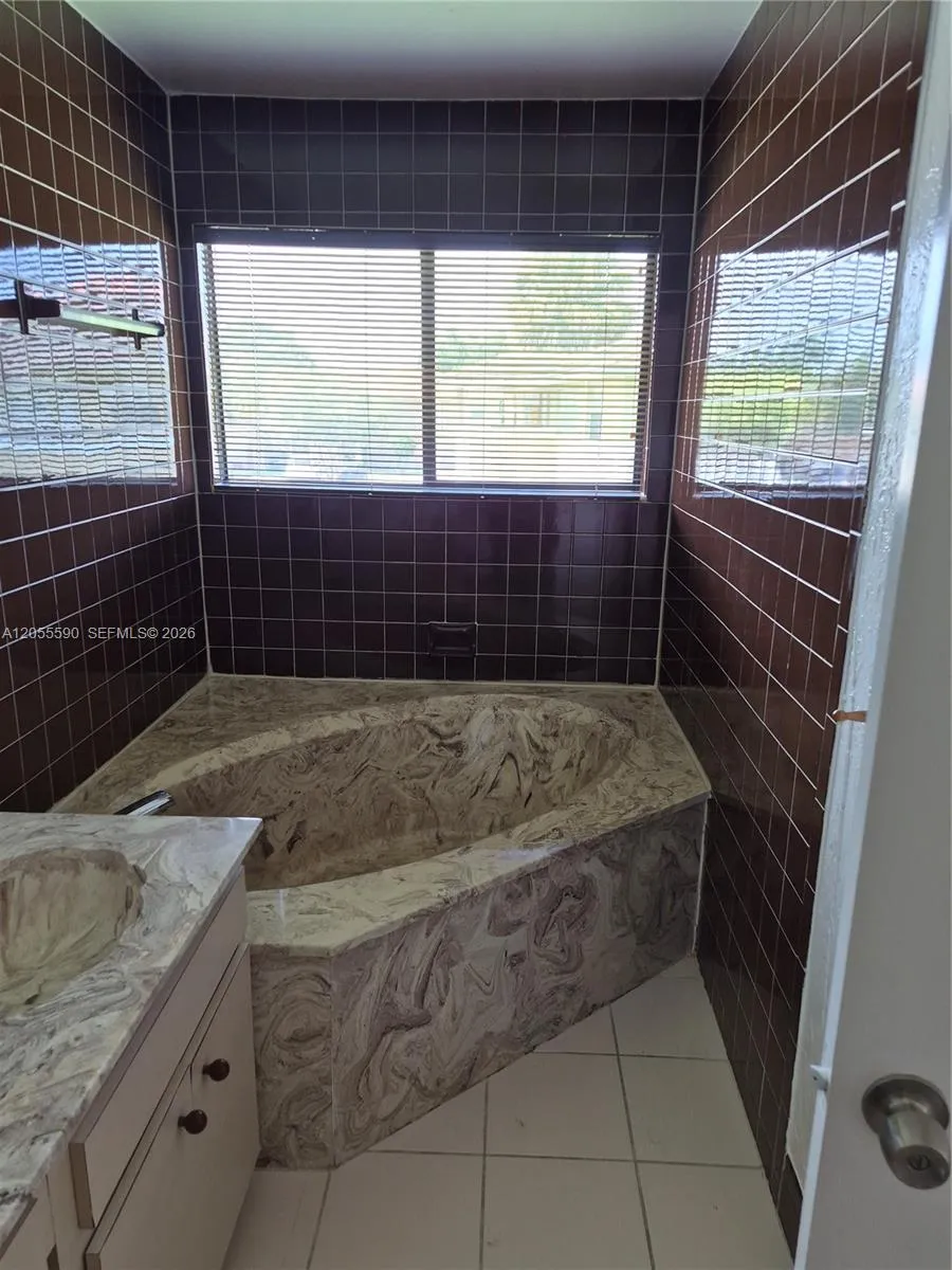 9943 W Atlantic Blvd #9943 Coral Springs, FL 33071