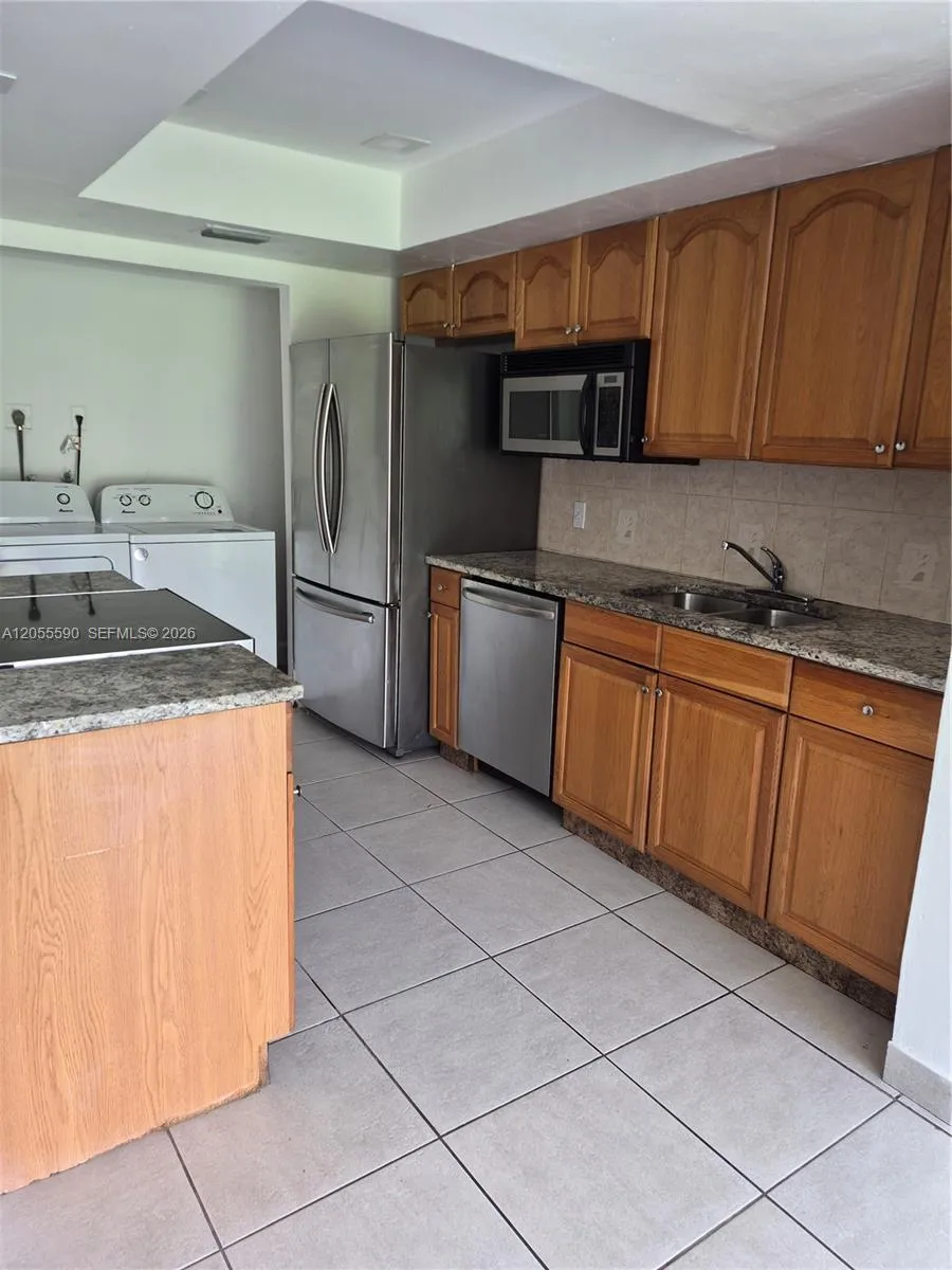 9943 W Atlantic Blvd #9943 Coral Springs, FL 33071