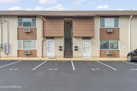 1 Osborne Place #49