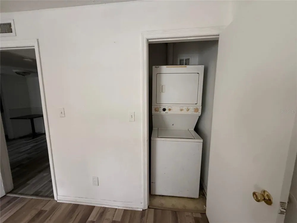 305 WYMORE ROAD #100 Altamonte Springs, FL 32714