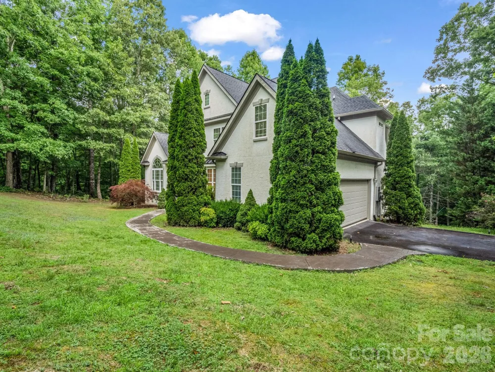 45 Brown Bear Ridge Trail Zirconia, NC 28790