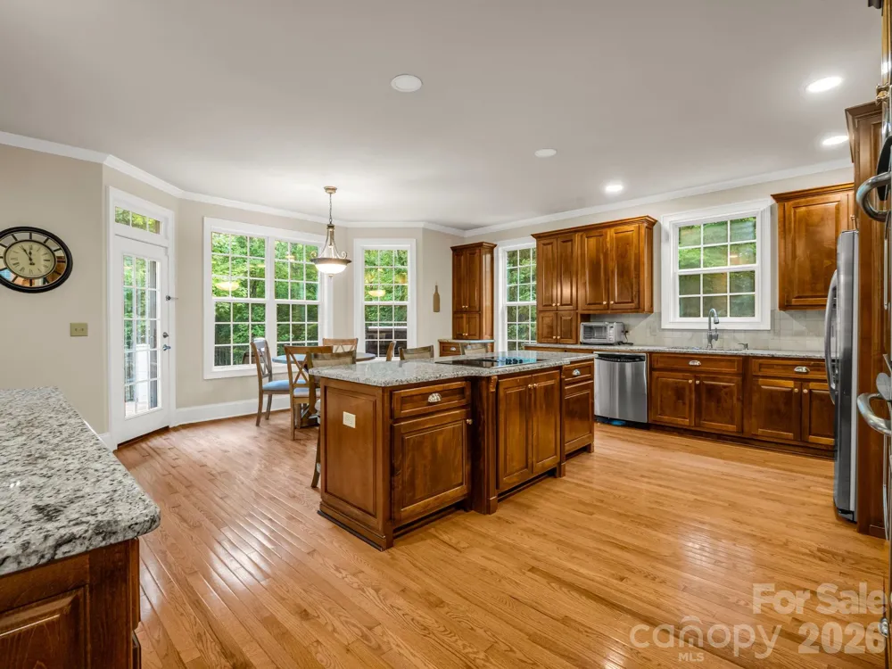 45 Brown Bear Ridge Trail Zirconia, NC 28790